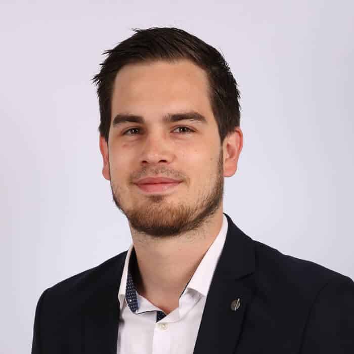 Paul responsable de l'agence de Cannes